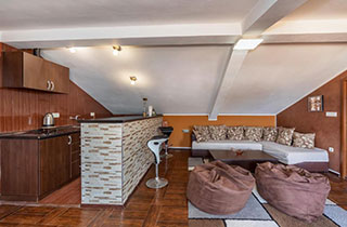 Galerija Apartmani pod Lozom