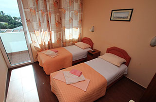 Galerija Apartmani pod Lozom
