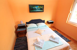 Galerija Apartmani pod Lozom